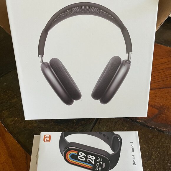 Headphones with Smart Band /Wireless Over-the-Ear Headphones with. Smart Band 8 - Picture 1 of 6